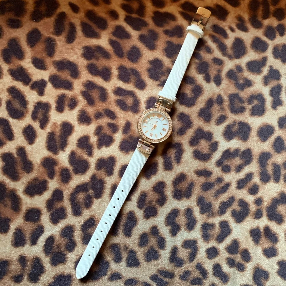 White & Rose Gold Fashion Watch ✨